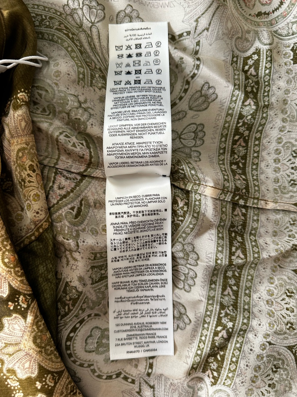NWT $725 Zimmermann
Luna Paisley Print Silk Satin Button-Up Shirt
Size AU1 US 6 - Picture 11 of 13